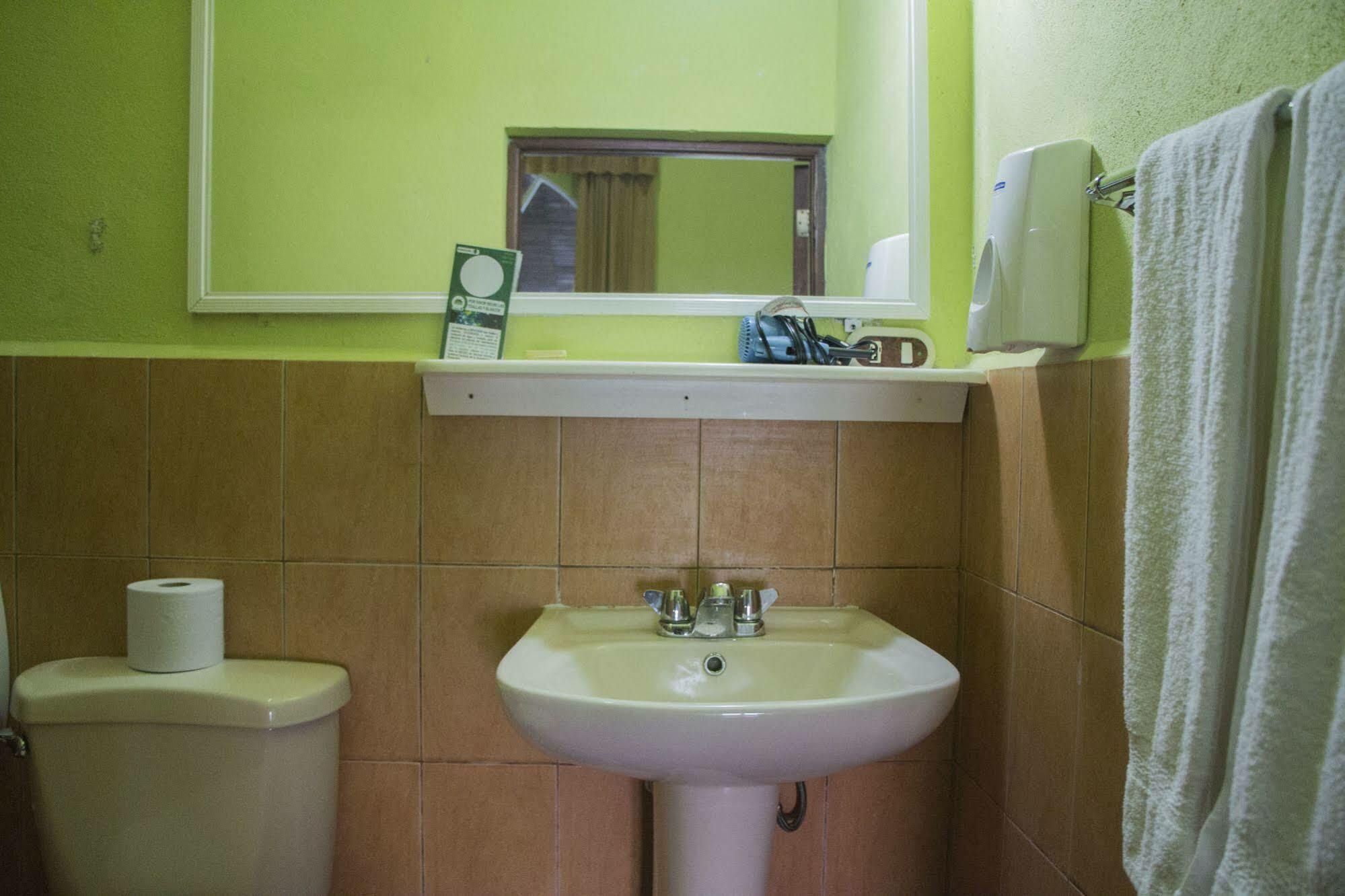 Hotel Ribiera Del Lago Peten Itza San Roman Екстериор снимка