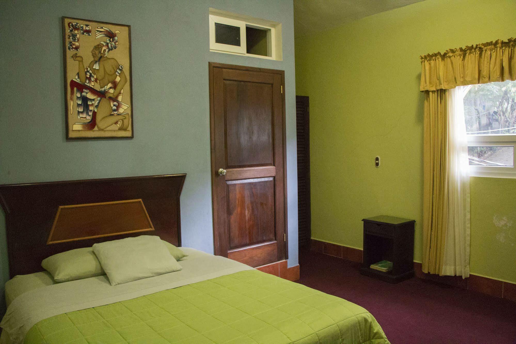 Hotel Ribiera Del Lago Peten Itza San Roman Екстериор снимка